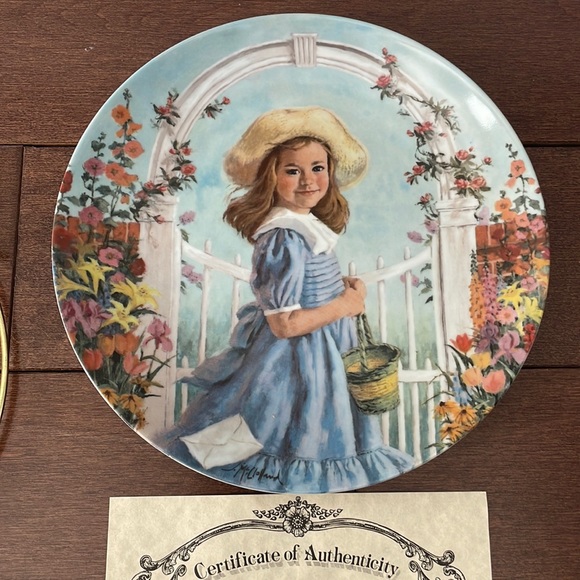 Bradford Exchange Collector Plate A Tisket A Tasket - Picture 1 of 6